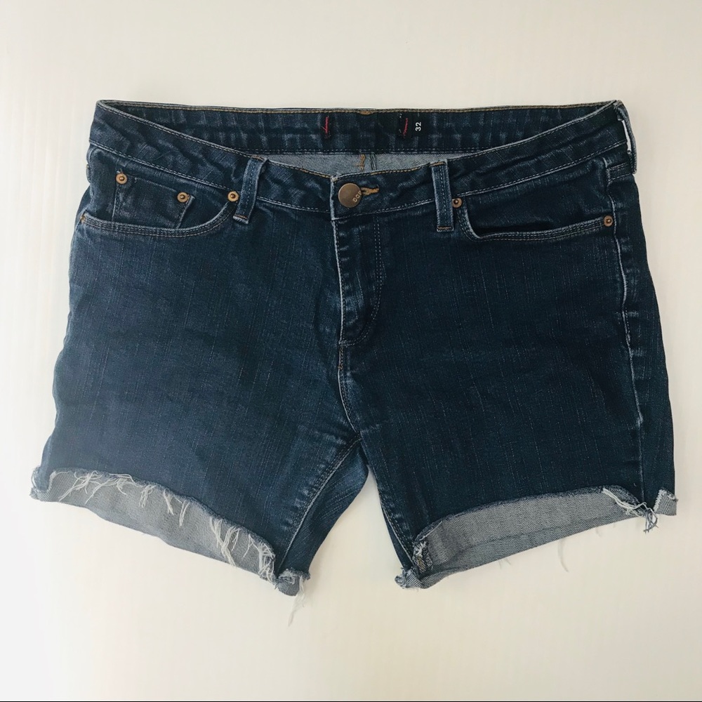 ❤️TOSS IN ITEM -BDG Fringe Denim Jean Shorts